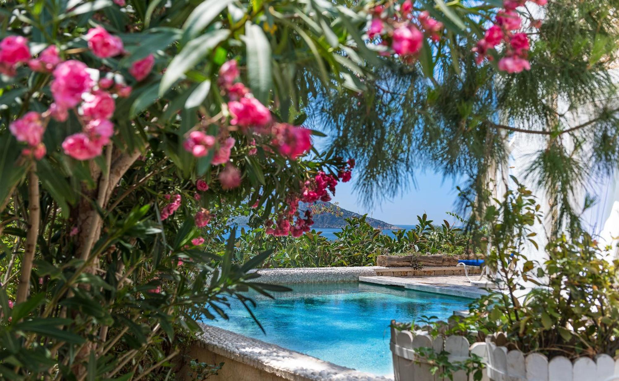 Likya Gardens Hotel Kas Bagian luar foto